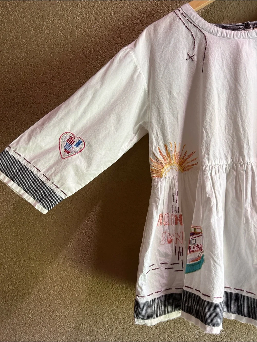 Anthropologie White Embroidered Peasant Top with Coastal Motifs Whimsical